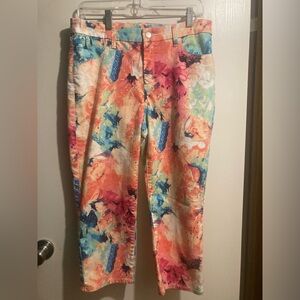 Chicos Vibrant Abstract Print capris
